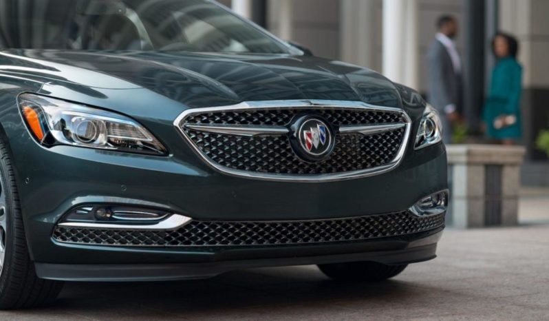 Buick Lacrosse Avenir full